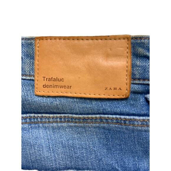 Zara Trafaluc Jeans Womens Size 6 Embroidered Floral Distressed Blue Denim - Picture 10 of 12